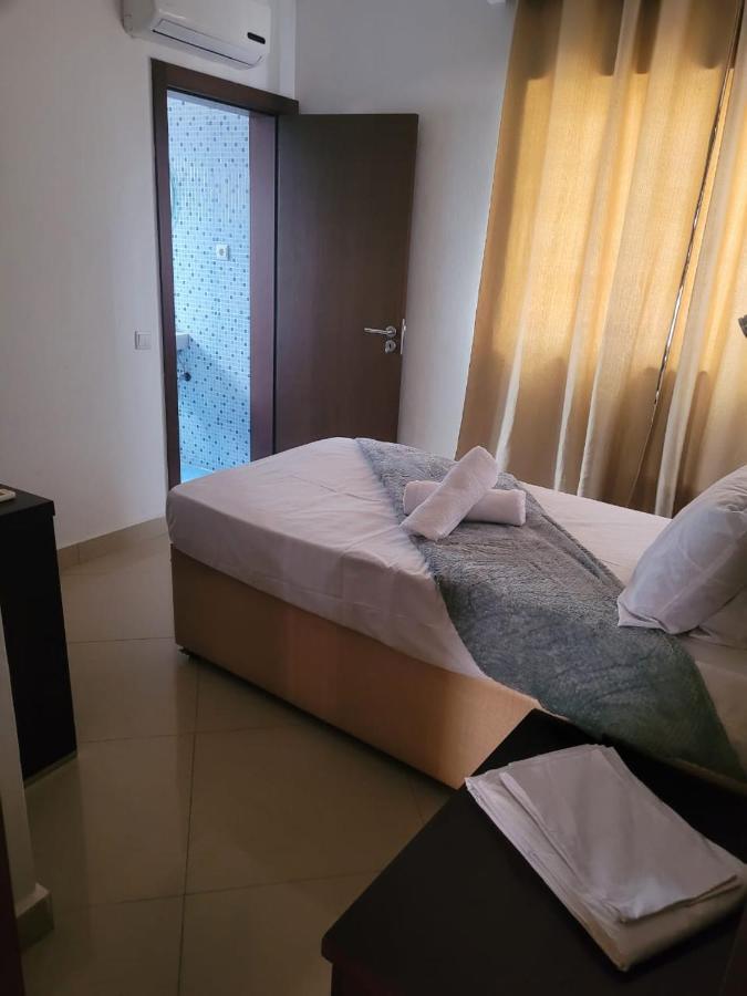 Guest House La Plaza Luanda Exterior photo