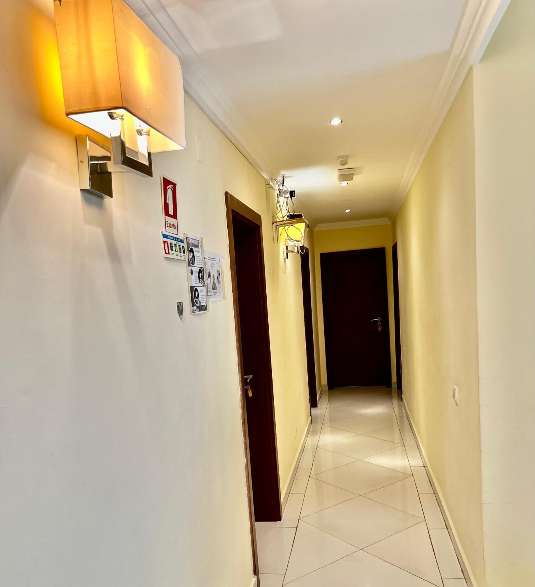 Guest House La Plaza Luanda Exterior photo
